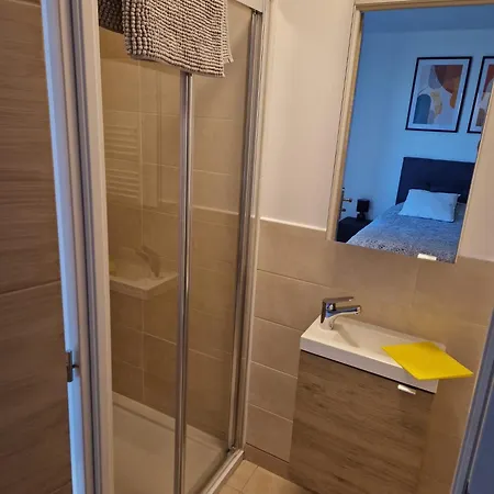 Des Oliviers Climatisee Avec Piscine Privee *