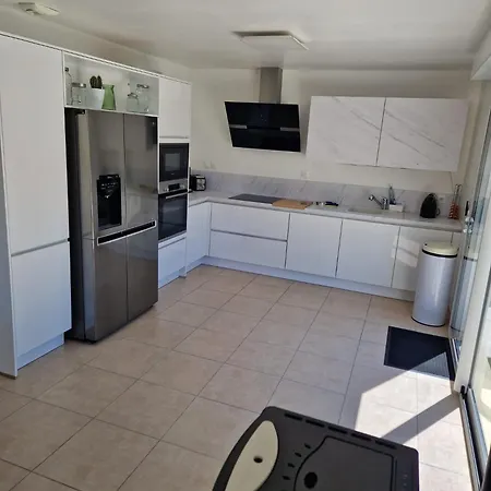 Climatisee Avec Piscine Privee Villa Volonne