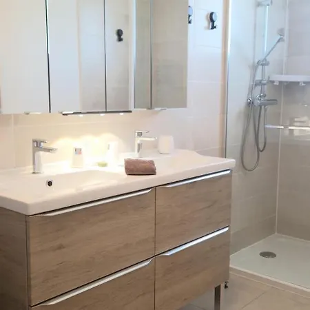 Des Oliviers Climatisee Avec Piscine Privee * Volonne