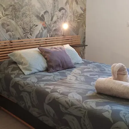 Des Oliviers Climatisee Avec Piscine Privee * Volonne
