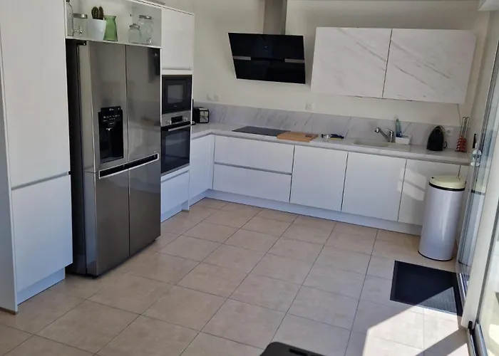 Climatisee Avec Piscine Privee Villa Volonne